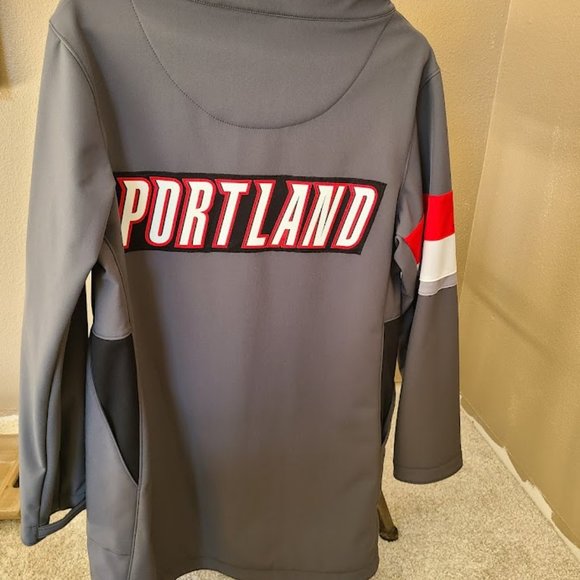 Portland Trailblazers Limited Edition Zip Up Jacket - Picture 2 of 6